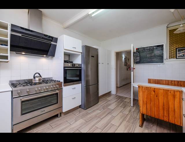 5 BEDROOM HOUSE TO LET IN WENDYWOOD